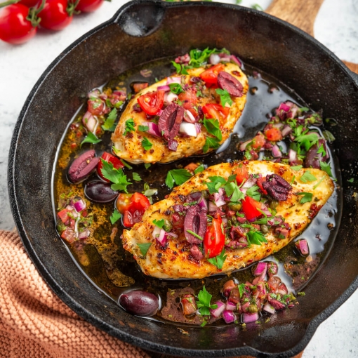 Pechuga de pollo con tomate y olivas